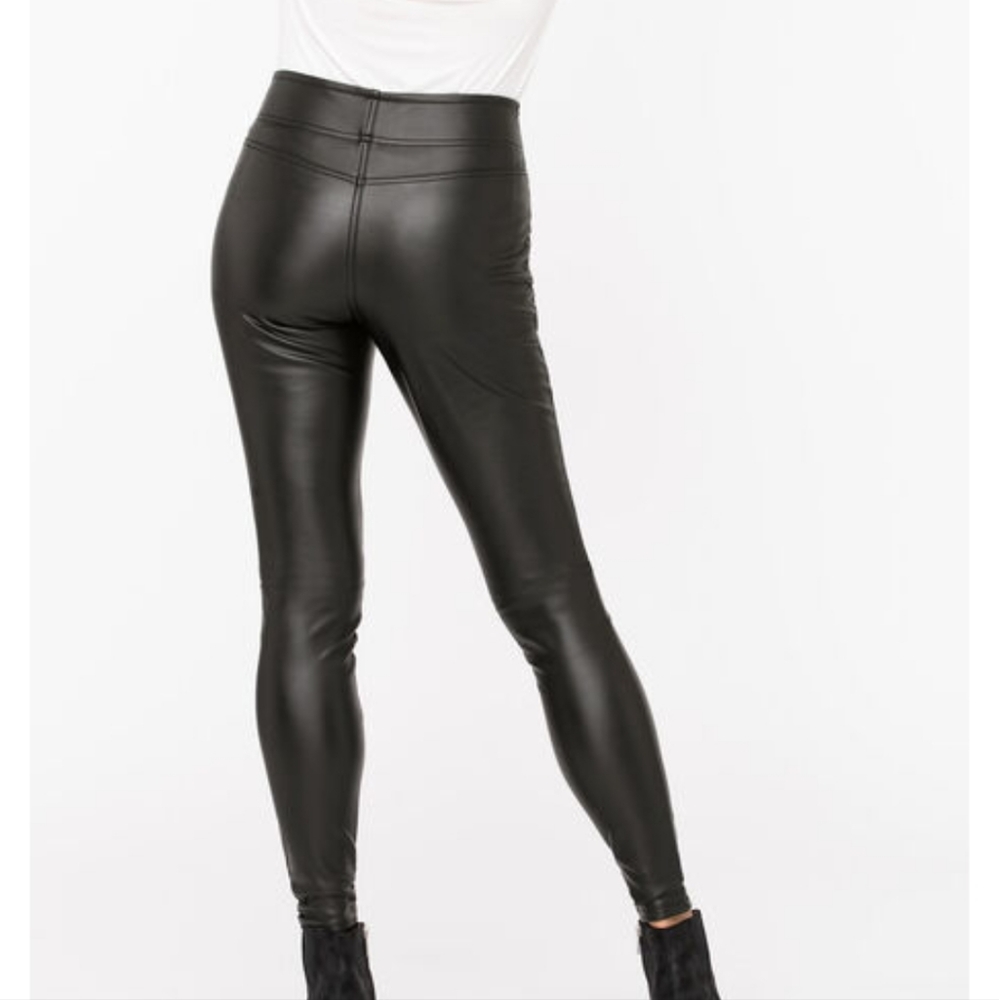 NWT Rickis Black VEGAN LEATHER PONTE LEGGING